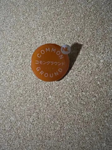 오사카 만박 오란 핀 배지