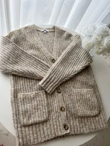 유니클로 로우 게이지 V넥 가디건 S 사이즈