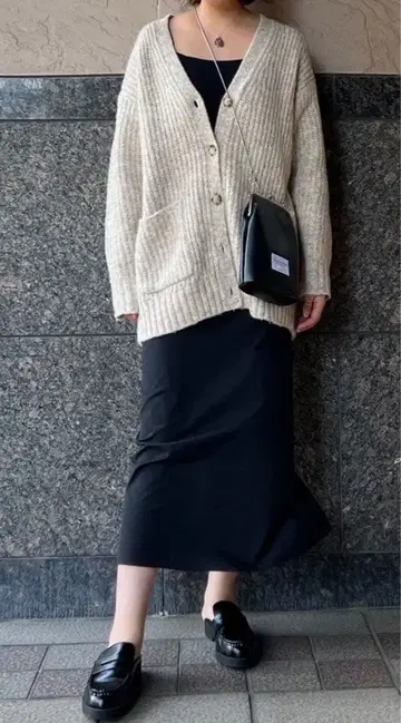 유니클로 로우 게이지 V넥 가디건 S 사이즈