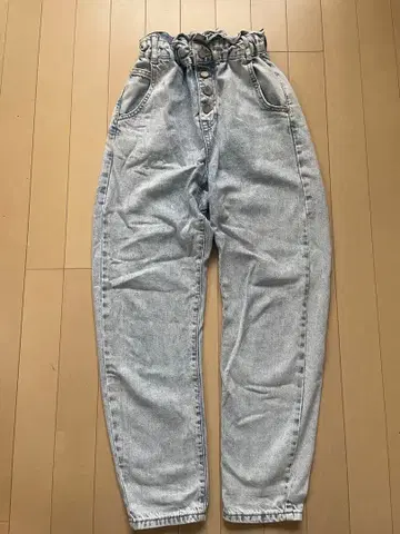 ZARA 하이웨스트맘 데님 22인치