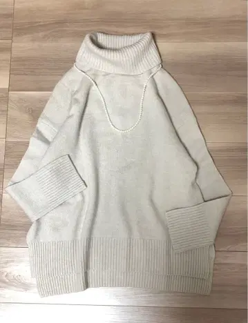 1회 착용 새상품급 언타이틀 라무 캐시미어 터틀넥 니트 베이지 2