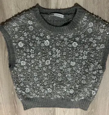 ZARA 그레이 니트 베스트 M 펄 플라워
