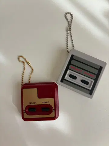 닌텐도 패미컴 컨트롤러 버튼 컬렉션 캡슐 토이 2종