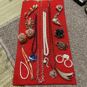 다색 액세서리 세트 목걸이 브로치 귀찌