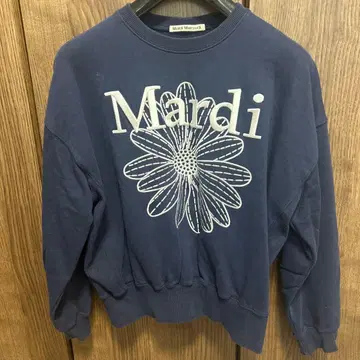 Mardi 네이비 꽃무늬 프린트 맨투맨