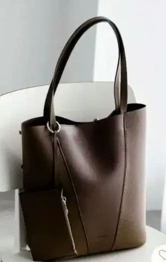 2025 가을 신작! 절개 BIGTOTE 백 (파우치 포함) 7,700엔