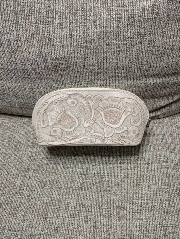 카빙 라이브 파우치