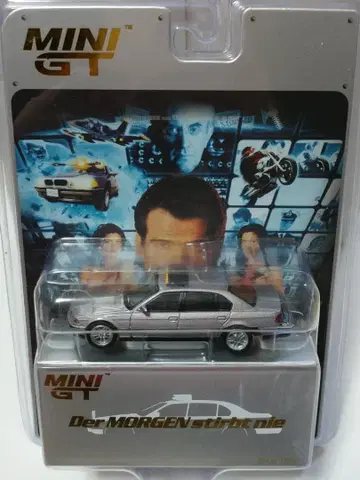 MINI GT 1/64 BMW 750IL 투모로우 네버 다이 독일어