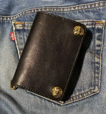 트래커 지갑 미들 슈링크 브라스 골드 크로스볼 콩초