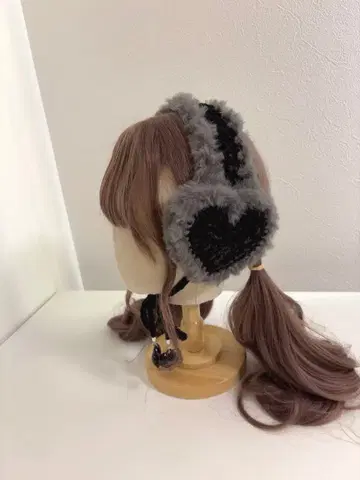 세일 하트 블랙 귀도리 핸드메이드 그레이