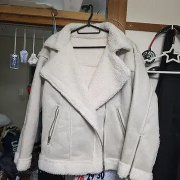 화이트 플리스 자켓 F 사이즈