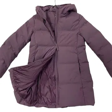 새상품급 UNIQLO 심리스 다운 숏코트 여성용 M