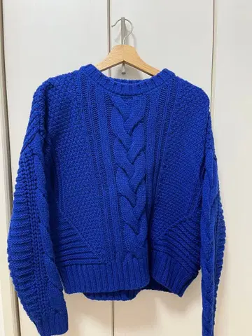 H&M 파랑 케이블 짜임 긴팔 니트 스웨터