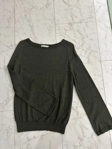 GALERIE VIE 올리브색 긴팔 니트