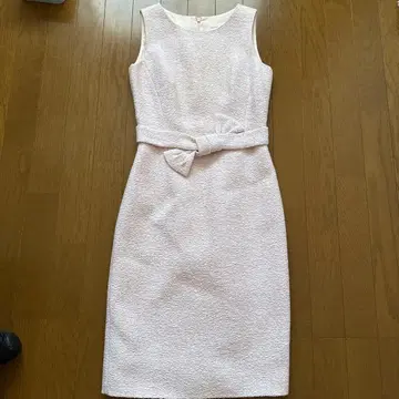 라이트 핑크 슬리브리스 원피스 PAULE KA