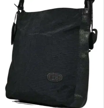 [ 이비사 ] 숄더백 나일론 x 가죽 블랙 사선 크로스