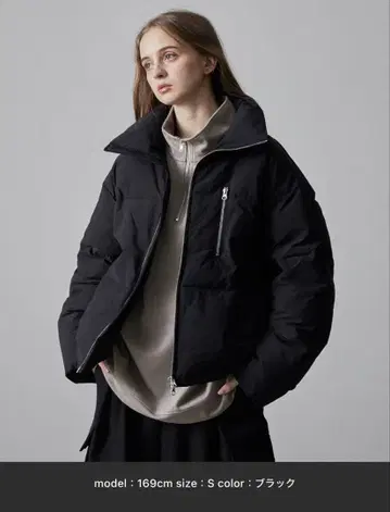 볼륨 하이넥 숏 패딩 자켓 블랙 M 사이즈