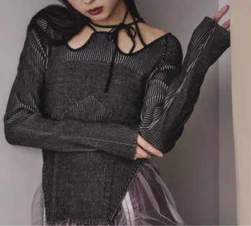 Ezick 2way 코드 넥 일레 리브 배색 니트 [블랙]