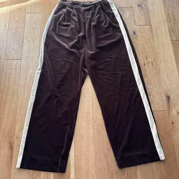 WHYTO. 사이드 라인 벨로아 팬츠