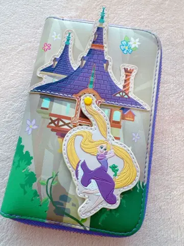loungefly 라운지플라이 라푼젤 스윙 타워 지갑