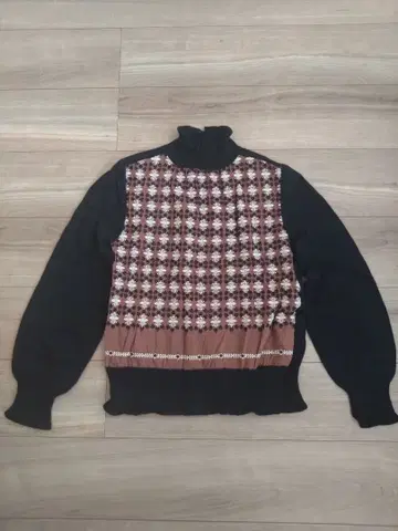 ANTIPAST 자수 니트