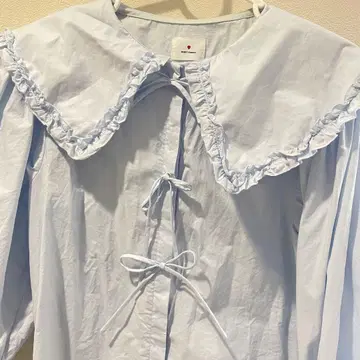 merry jenny 스카이블루 프릴 옷깃 블라우스