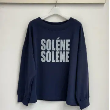 이번 시즌 신상 미사용 새상품 슈가 로즈 빈티지풍 로고 상의