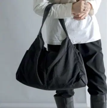 블랙 토트백 캔버스