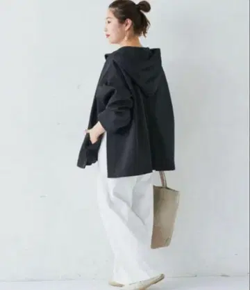 비어즐리 후드티 브라운에 가까운 블랙?