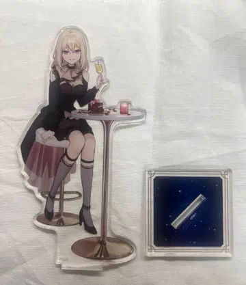 돌로리스 삼각형 첫 번째 생일 아크릴 스탠드 Ave Mujica