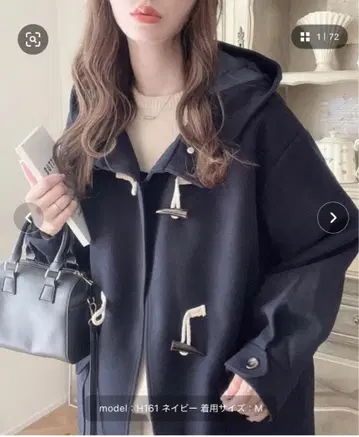 네이비 더플 코트