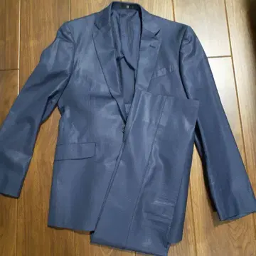 네이비 체크 무늬 비즈니스 정장 세트