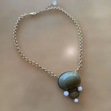 Philippe Ferrandis 올리브 그린 목걸이