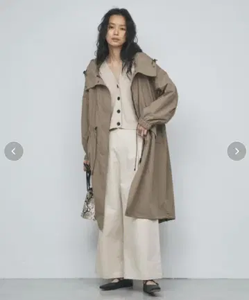 베이지 후드 부착 롱 마운틴 후드티