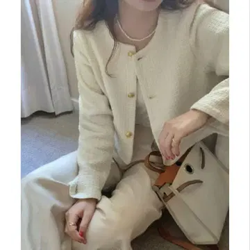 (새상품) 라우어 LAUIR 골드 버튼 트위드 자켓 (아이보리)