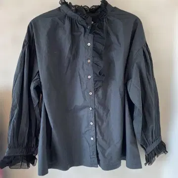 새상품급 nest Robe 네스트로브 스탠드 프릴 블라우스 블랙