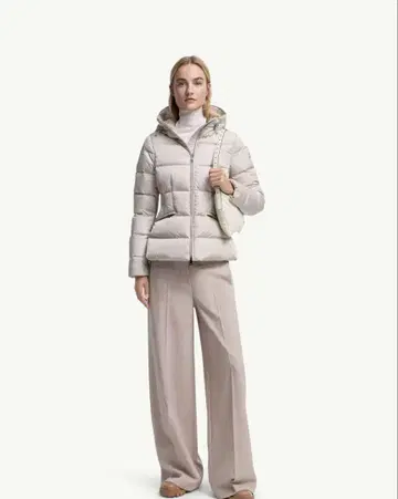 MONCLER 후드 부착 다운 자켓 라이트 그레이