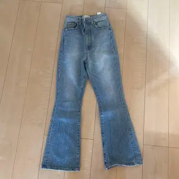 AZUL by moussy 플레어 데님 XS