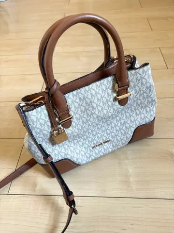 Michael Kors 핸드백 화이트/브라운