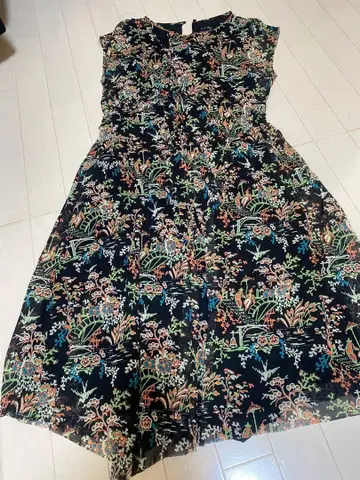 비비안 탐 꽃무늬 반팔 롱 원피스