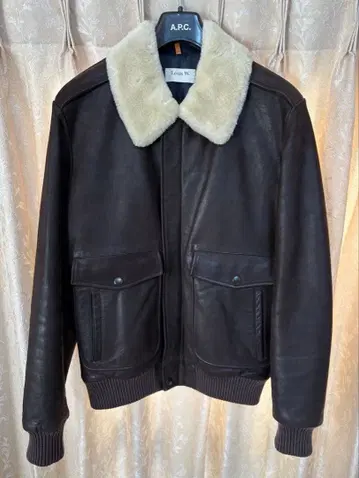 A.P.C. 루이 W. 다크 브라운 가죽 보아 옷깃 G1 자켓
