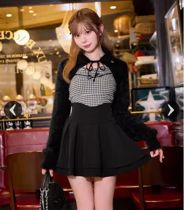 미셸 마카롱 슬림 레그 스커트 블랙 XS