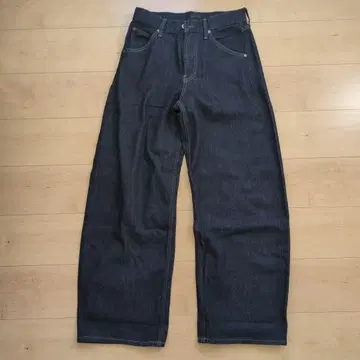 UNIQLO 배기 커브 청바지