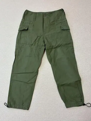 새상품급 / 투모로우랜드 xs 카고 팬츠 카키 TOMORROWLAND