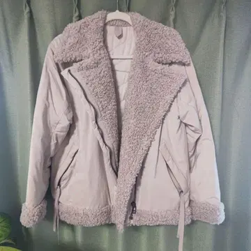 LEPSIM 라이트 그레이 쉘파 자켓