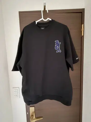 RVCA 블랙 긴팔 티셔츠
