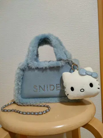 SNIDEL 헬로키티 백 라이트 블루