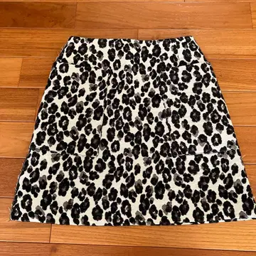 atmos 자카드풍 원단 스커트