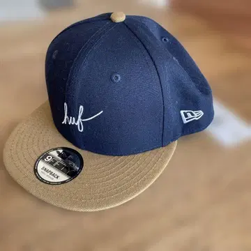 HUF 9FIFTY 스냅백 캡 네이비/베이지 NEWERA