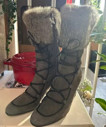 새상품급 트루사르디 부츠 23.5cm